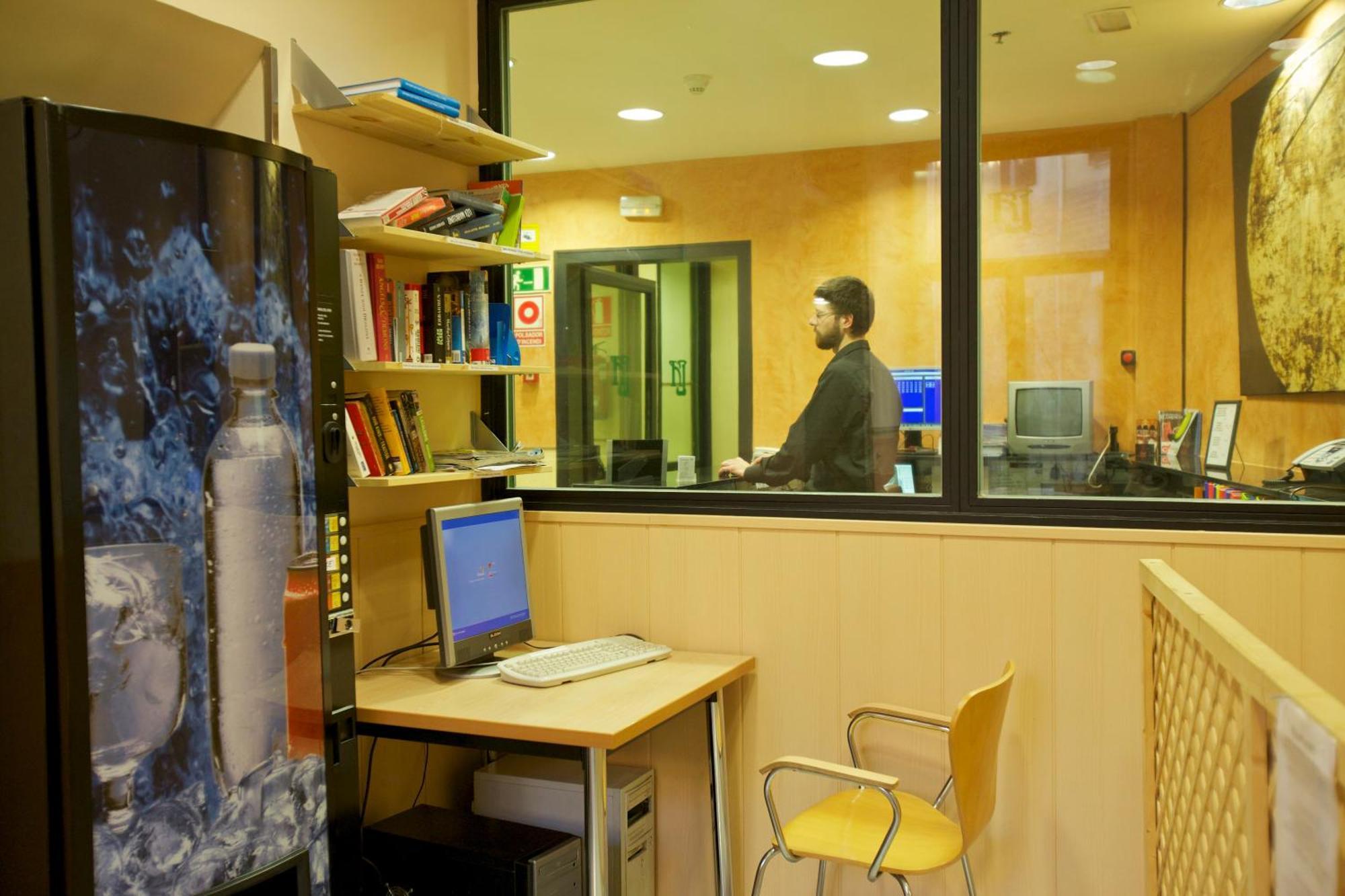 מלון ברצלונה El Jardi מראה חיצוני תמונה